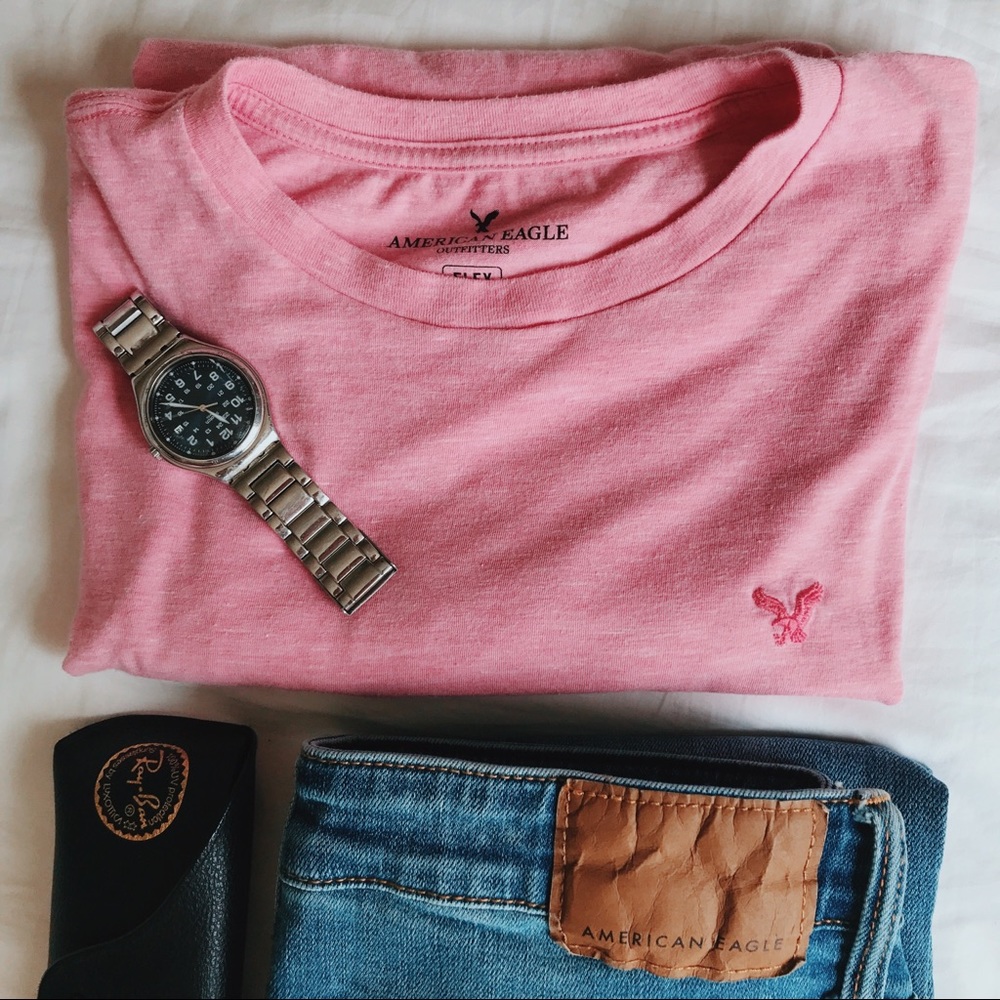 Pink American Eagle t-shirt